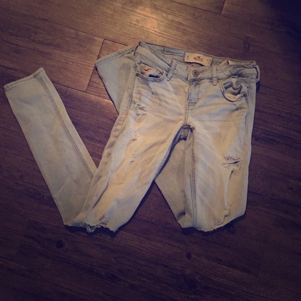 Distressed hollister skinny jeans